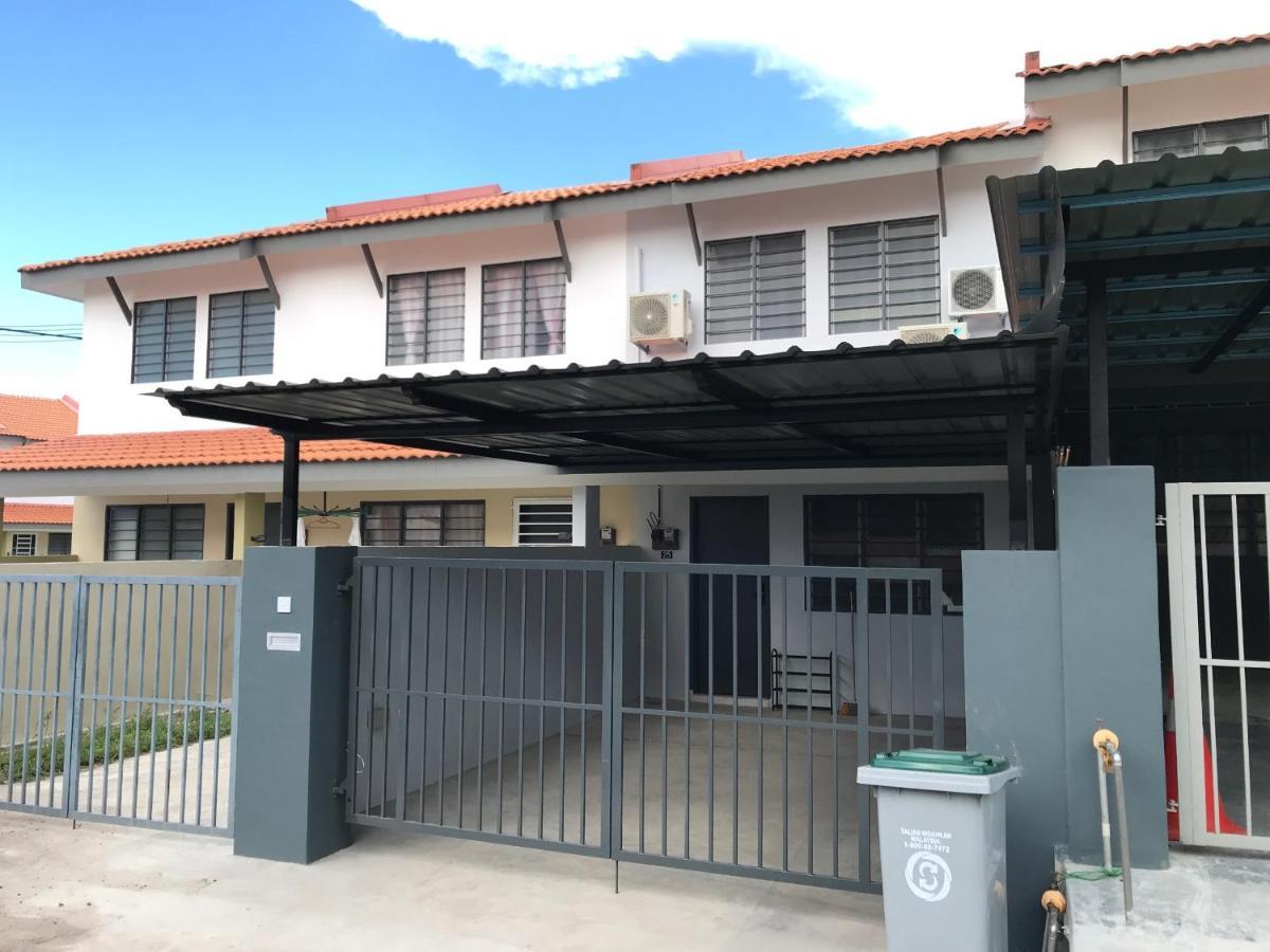 Oyo 90493 Jl Homestay Segamat Eksteriør billede