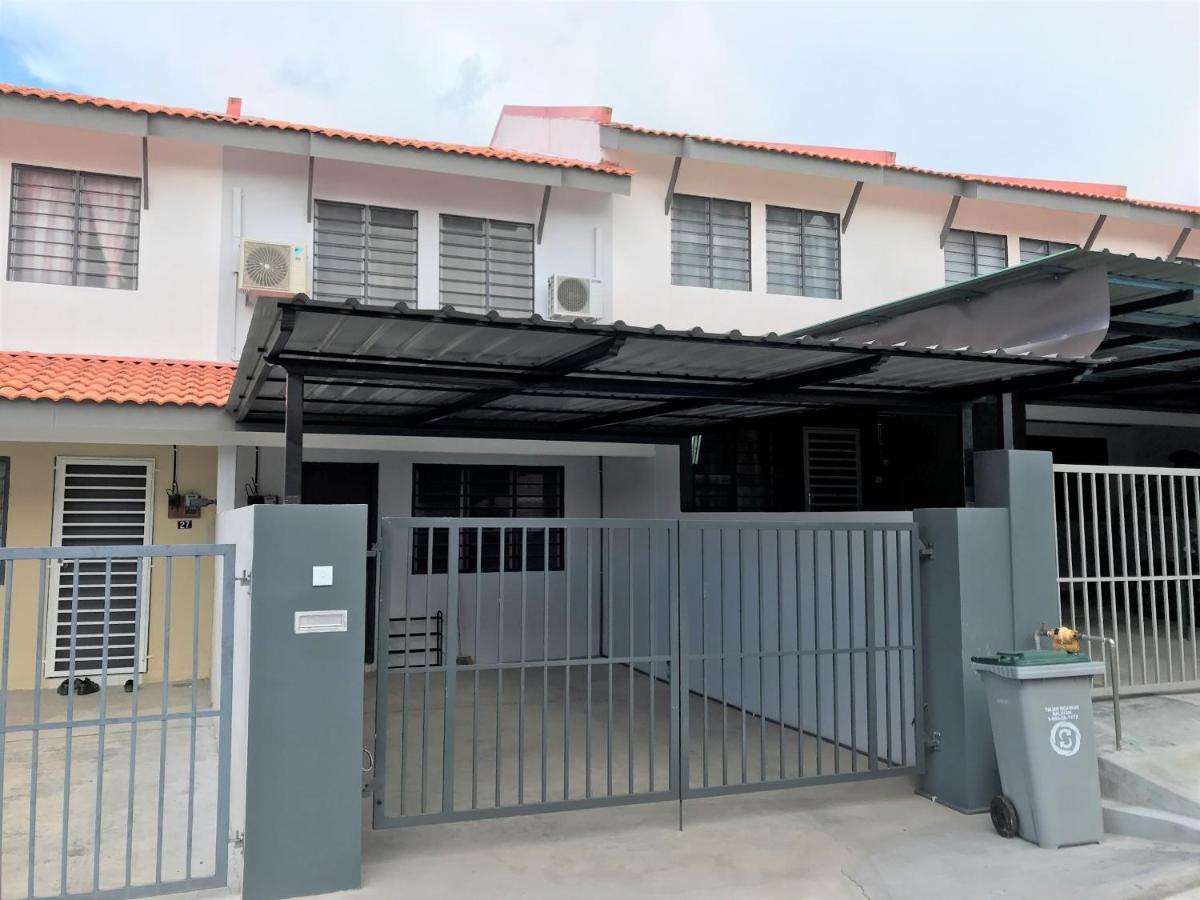 Oyo 90493 Jl Homestay Segamat Eksteriør billede